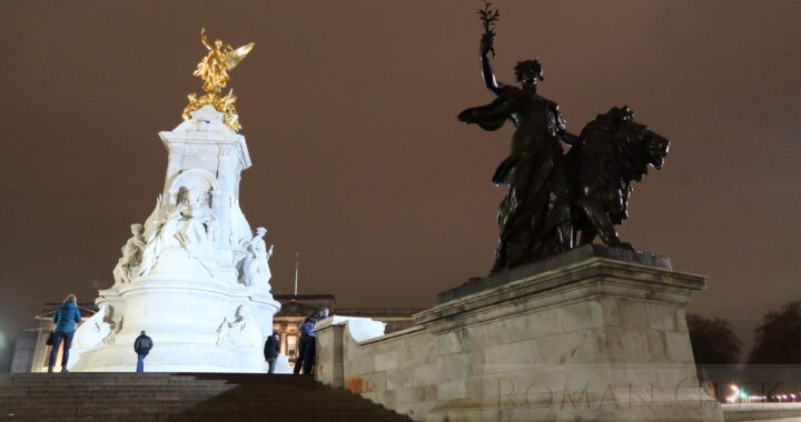 Victoria Memorial, London