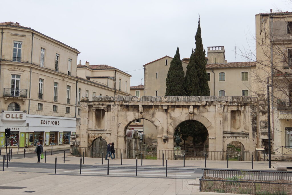 Porta Augusta, Nimes