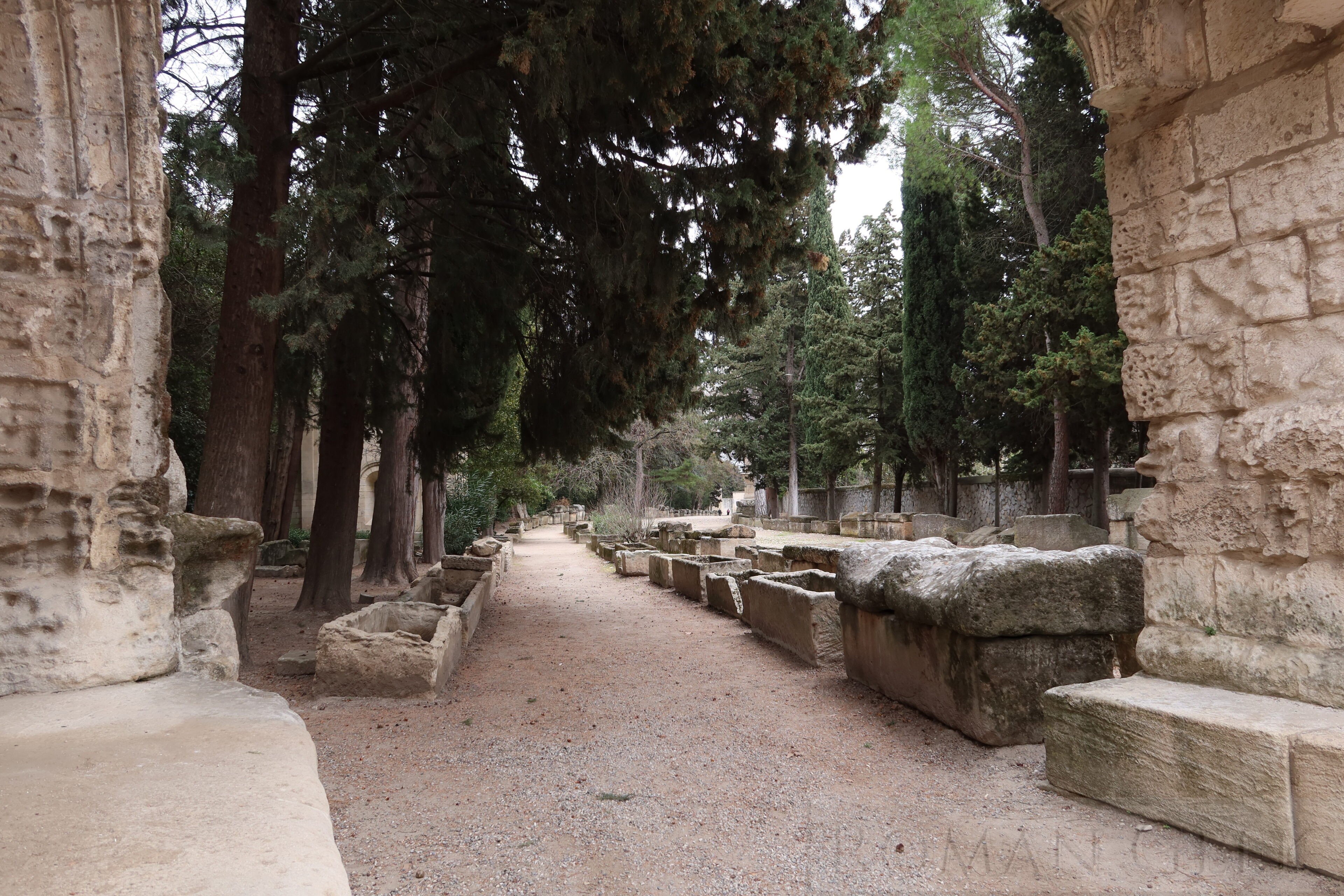 Les Alyscamps, Arles