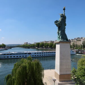 Statue of Liberty, Pont de Grenelle, Isle au Cygnes, Paris
