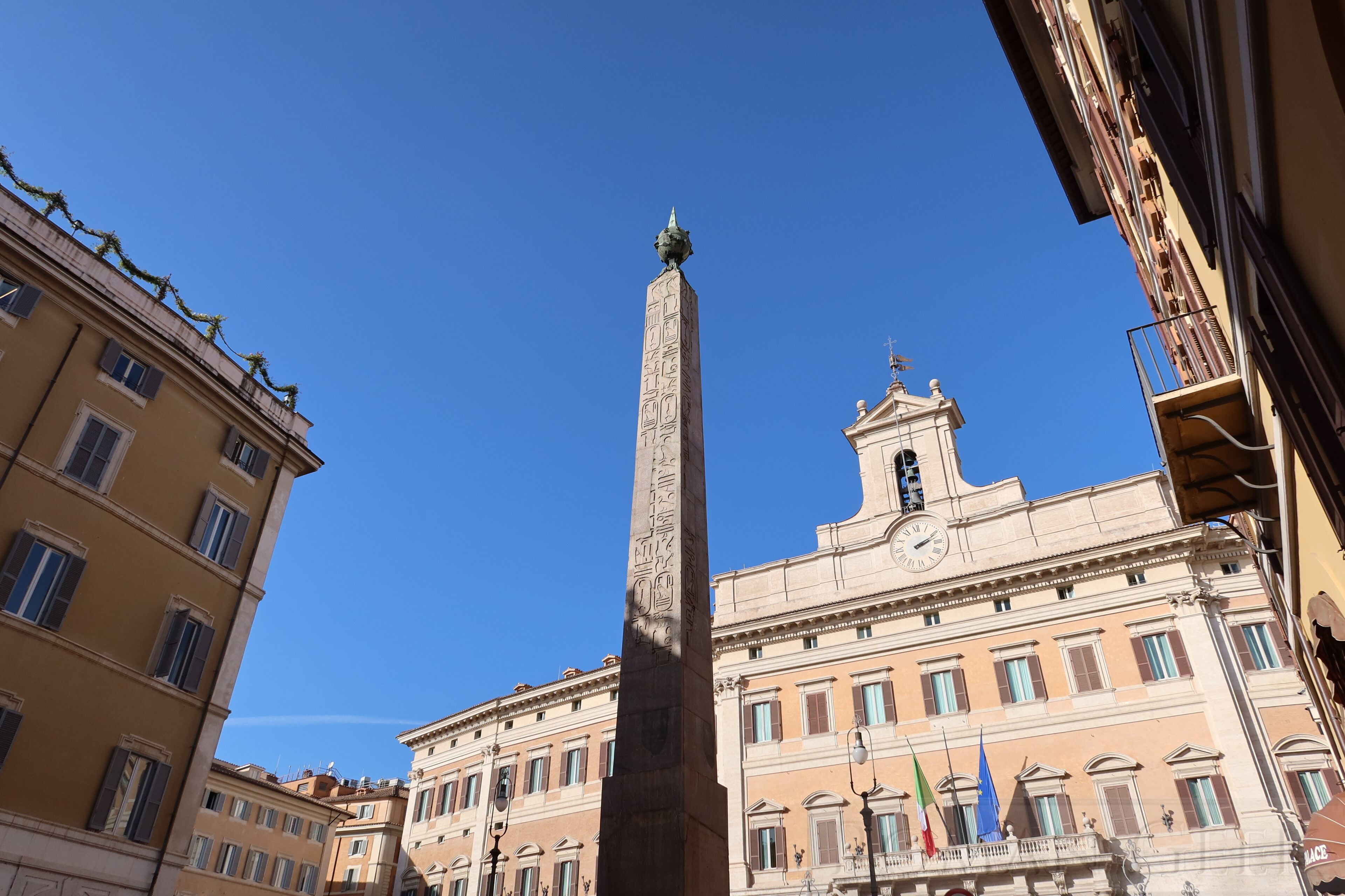 obelisk-of-montecitorio-roman-geek